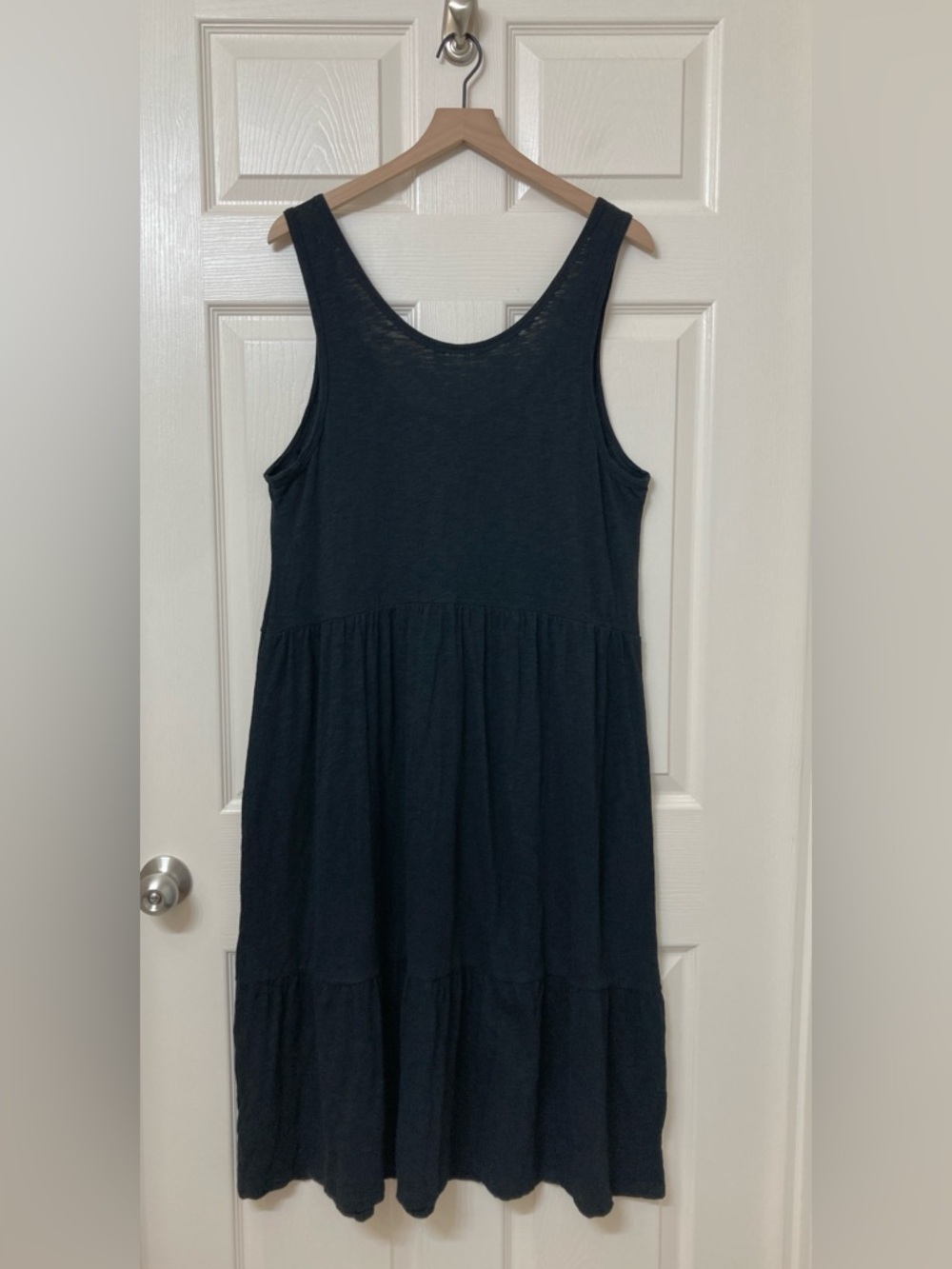 GAP Women’s Black Slub Cotton Sleeveless Tiered Maxi Tank Dress Size Large Beach - Picture 5 of 8